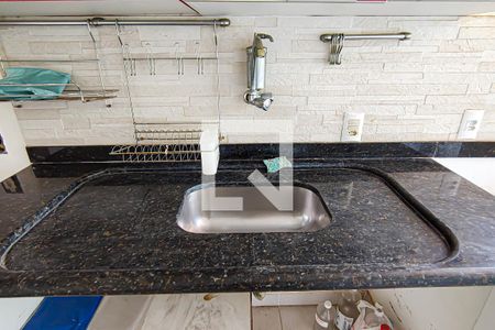 Casa à venda com 180m², 2 quartos e 1 vagacozinha