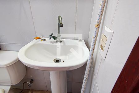 Casa à venda com 180m², 2 quartos e 1 vagabanheiro