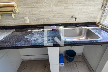 Casa à venda com 180m², 2 quartos e 1 vagacozinha