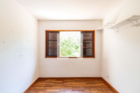 Casa à venda com 179m², 3 quartos e 2 vagasQuarto 01