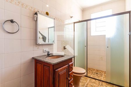 Casa à venda com 179m², 3 quartos e 2 vagasBanheiro social