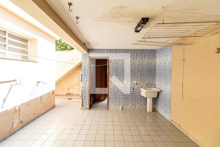 Casa à venda com 179m², 3 quartos e 2 vagasQuintal