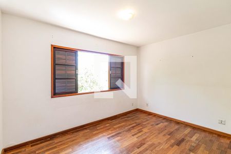 Casa à venda com 179m², 3 quartos e 2 vagasQuarto 02