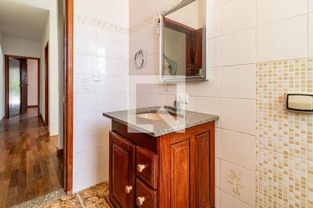 Casa à venda com 179m², 3 quartos e 2 vagasBanheiro social