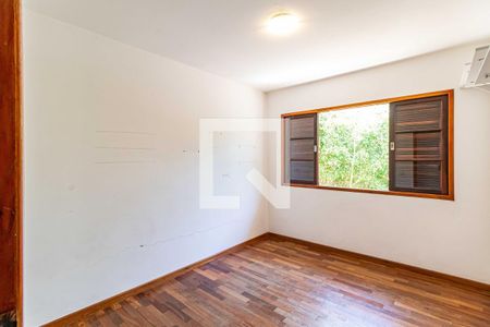 Casa à venda com 179m², 3 quartos e 2 vagasQuarto 01