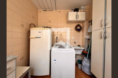 Apartamento à venda com 120m², 3 quartos e 1 vaga Apartamento à venda com 120m², 3 quartos e 1 vagaLavanderia