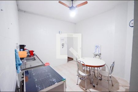 Apartamento à venda com 100m², 2 quartos e sem vagaCozinha