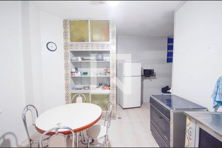 Apartamento à venda com 100m², 2 quartos e sem vagaCozinha