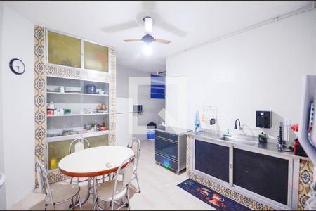 Apartamento à venda com 100m², 2 quartos e sem vagaCozinha