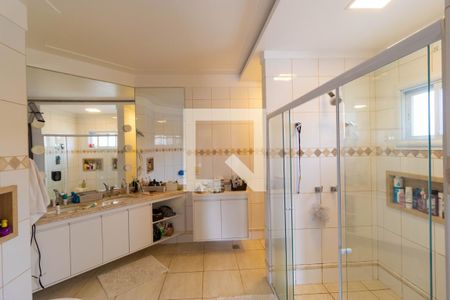 Casa de condomínio à venda com 555m², 4 quartos e 2 vagas Casa de condomínio à venda com 555m², 4 quartos e 2 vagasBanehiro da Suíte 03