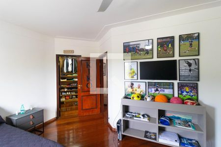 Casa de condomínio à venda com 555m², 4 quartos e 2 vagas Casa de condomínio à venda com 555m², 4 quartos e 2 vagasSuíte 01