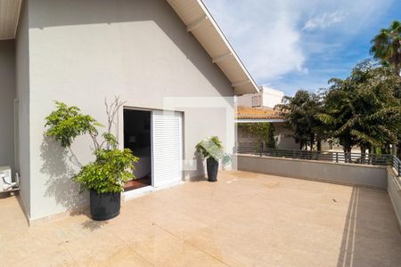 Casa de condomínio à venda com 555m², 4 quartos e 2 vagas Casa de condomínio à venda com 555m², 4 quartos e 2 vagasVaranda da Suíte 03