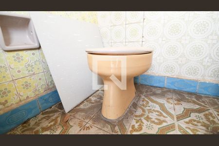 Casa à venda com 182m², 3 quartos e 8 vagasBanheiro de serviço