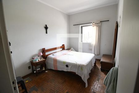 Casa à venda com 182m², 3 quartos e 8 vagasQuarto 1