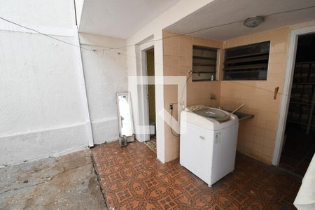 Casa à venda com 182m², 3 quartos e 8 vagasÁrea de Serviço 2