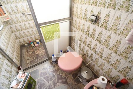 Casa à venda com 182m², 3 quartos e 8 vagasBanheiro 1