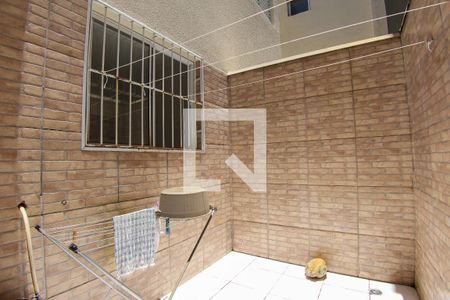 Casa de condomínio à venda com 78m², 2 quartos e 1 vagaÁrea de Serviço