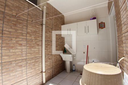 Casa de condomínio à venda com 78m², 2 quartos e 1 vagaÁrea de Serviço