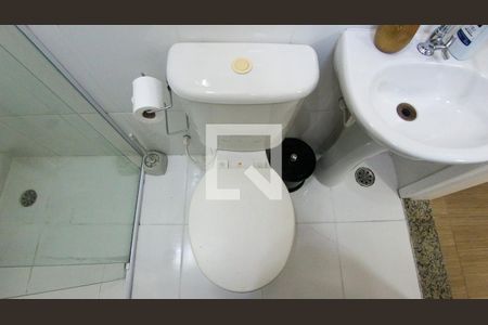 Casa de condomínio à venda com 78m², 2 quartos e 1 vagaBanheiro