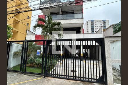 Apartamento à venda com 80m², 2 quartos e 1 vagaFachada + Plaquinha