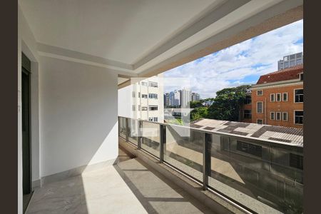 Apartamento à venda com 107m², 2 quartos e 2 vagasVaranda