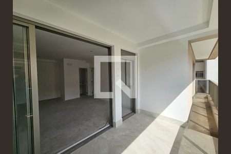 Apartamento à venda com 107m², 2 quartos e 2 vagasVaranda