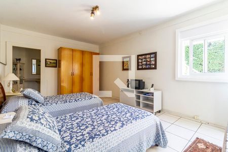 Casa à venda com 350m², 5 quartos e 3 vagas Casa à venda com 350m², 5 quartos e 3 vagasSuíte 3