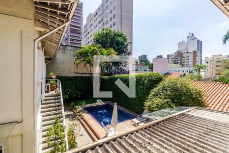 Casa à venda com 350m², 5 quartos e 3 vagas Casa à venda com 350m², 5 quartos e 3 vagasVista