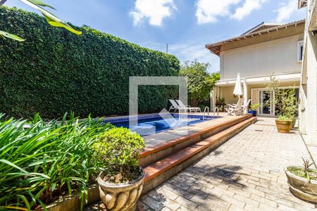 Casa à venda com 350m², 5 quartos e 3 vagas Casa à venda com 350m², 5 quartos e 3 vagasQuintal