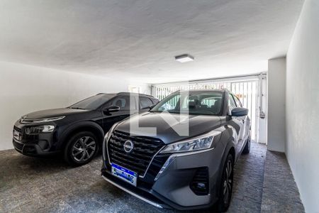 Casa à venda com 350m², 5 quartos e 3 vagas Casa à venda com 350m², 5 quartos e 3 vagasGaragem