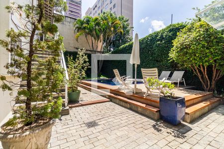 Casa à venda com 350m², 5 quartos e 3 vagas Casa à venda com 350m², 5 quartos e 3 vagasQuintal