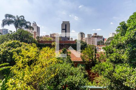 Casa à venda com 350m², 5 quartos e 3 vagas Casa à venda com 350m², 5 quartos e 3 vagasVista