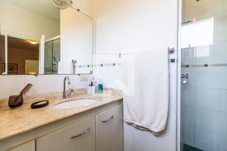 Casa à venda com 350m², 5 quartos e 3 vagas Casa à venda com 350m², 5 quartos e 3 vagasBanheiro Social