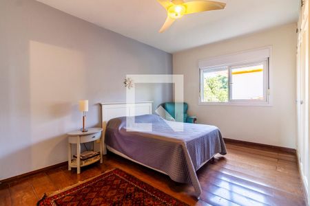 Casa à venda com 350m², 5 quartos e 3 vagas Casa à venda com 350m², 5 quartos e 3 vagasSuíte 1