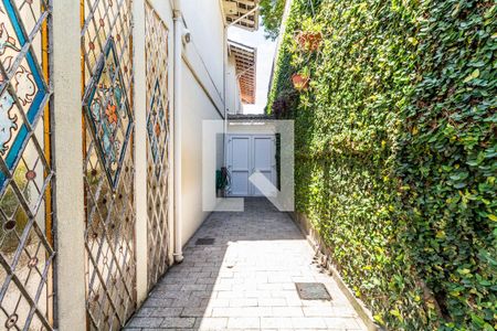 Casa à venda com 350m², 5 quartos e 3 vagas Casa à venda com 350m², 5 quartos e 3 vagasQuintal