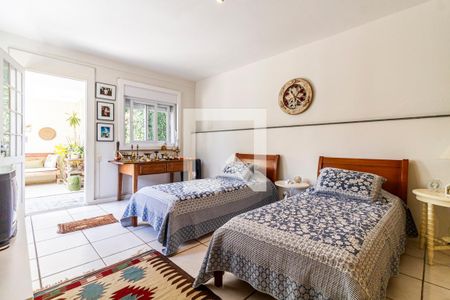 Casa à venda com 350m², 5 quartos e 3 vagas Casa à venda com 350m², 5 quartos e 3 vagasSuíte 3