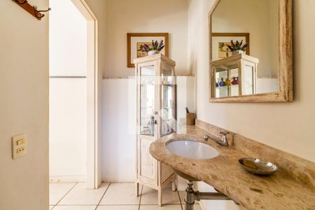 Casa à venda com 350m², 5 quartos e 3 vagas Casa à venda com 350m², 5 quartos e 3 vagasBanheiro da Suíte 3