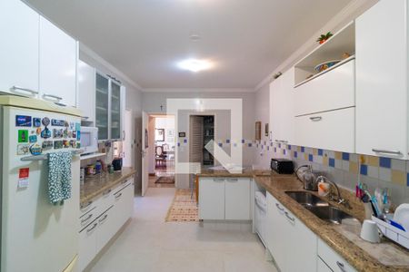 Casa de condomínio à venda com 345m², 4 quartos e sem vaga Casa de condomínio à venda com 345m², 4 quartos e sem vagaCozinha