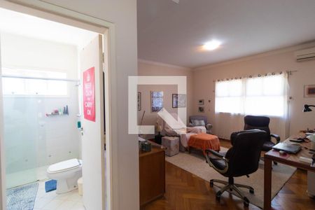 Casa de condomínio à venda com 345m², 4 quartos e sem vaga Casa de condomínio à venda com 345m², 4 quartos e sem vagaSuíte 01