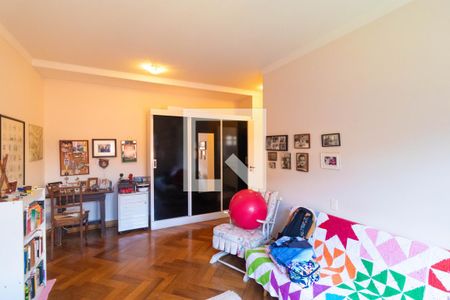 Casa de condomínio à venda com 345m², 4 quartos e sem vaga Casa de condomínio à venda com 345m², 4 quartos e sem vagaSuíte 03