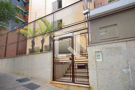 Apartamento à venda com 140m², 4 quartos e 4 vagasFachada