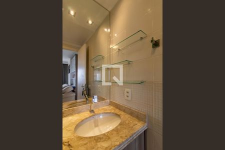 Apartamento para alugar com 66m², 2 quartos e 2 vagas Apartamento para alugar com 66m², 2 quartos e 2 vagasBanheiro