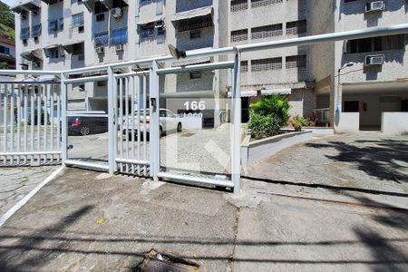 Apartamento para alugar com 71m², 2 quartos e 1 vagaFachada