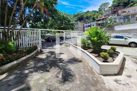 Apartamento para alugar com 71m², 2 quartos e 1 vagaFachada