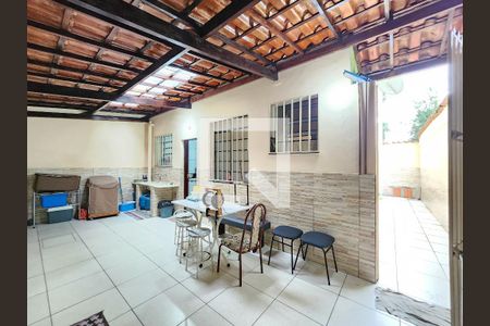 Casa à venda com 146m², 3 quartos e 1 vaga Casa à venda com 146m², 3 quartos e 1 vagaÁrea Privativa