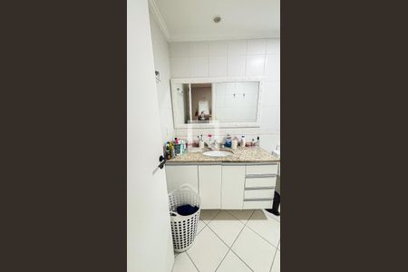 Apartamento à venda com 141m², 3 quartos e 6 vagasBanheiro da Suíte