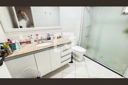 Apartamento à venda com 141m², 3 quartos e 6 vagasBanheiro da Suíte