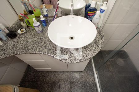 Apartamento à venda com 90m², 2 quartos e 1 vaga Apartamento à venda com 90m², 2 quartos e 1 vagaBanheiro