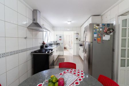 Casa à venda com 453m², 4 quartos e 4 vagasCozinha