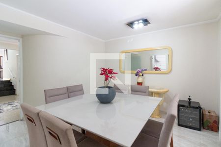 Casa à venda com 453m², 4 quartos e 4 vagasSala